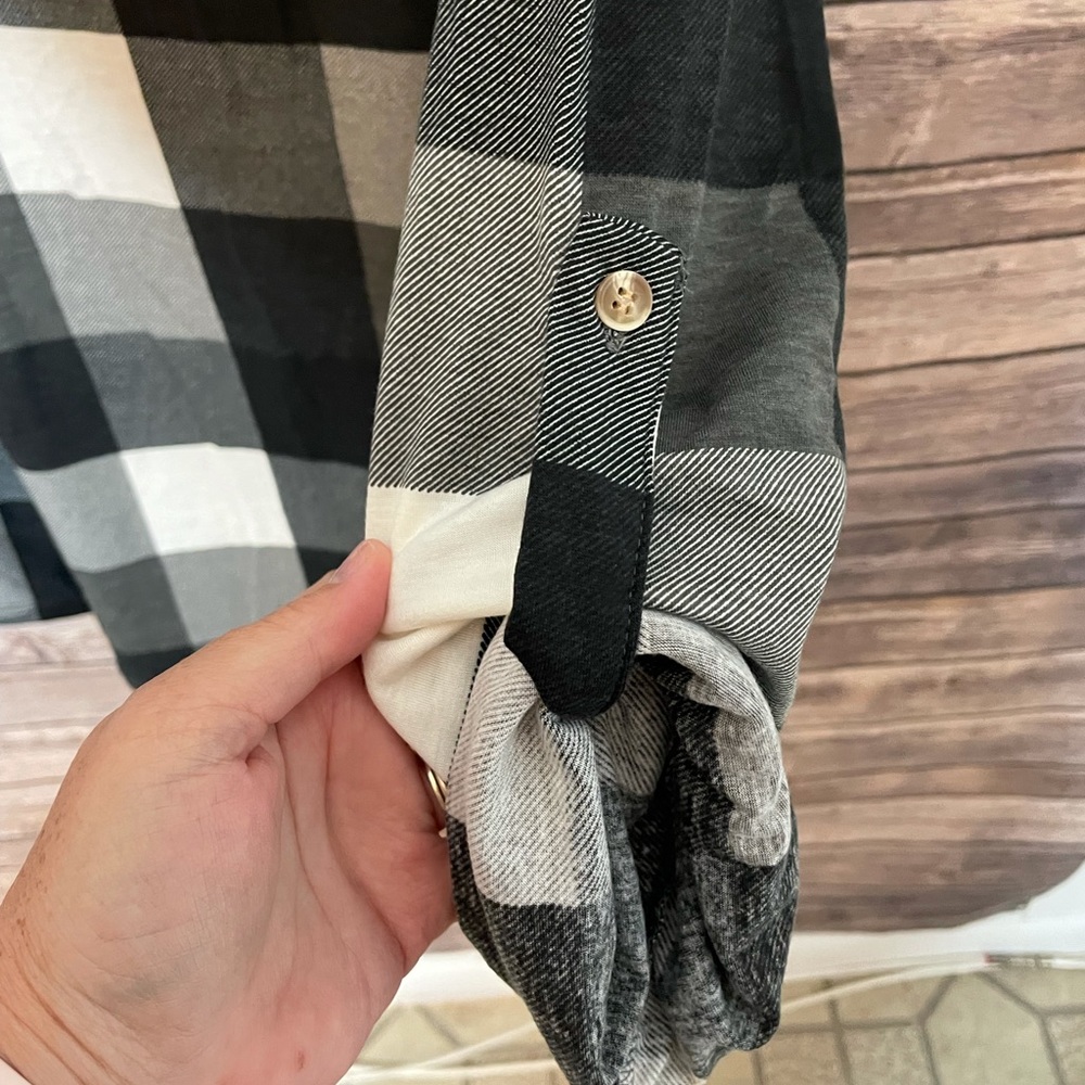 Black + White Plaid Top - Picture 6 of 7